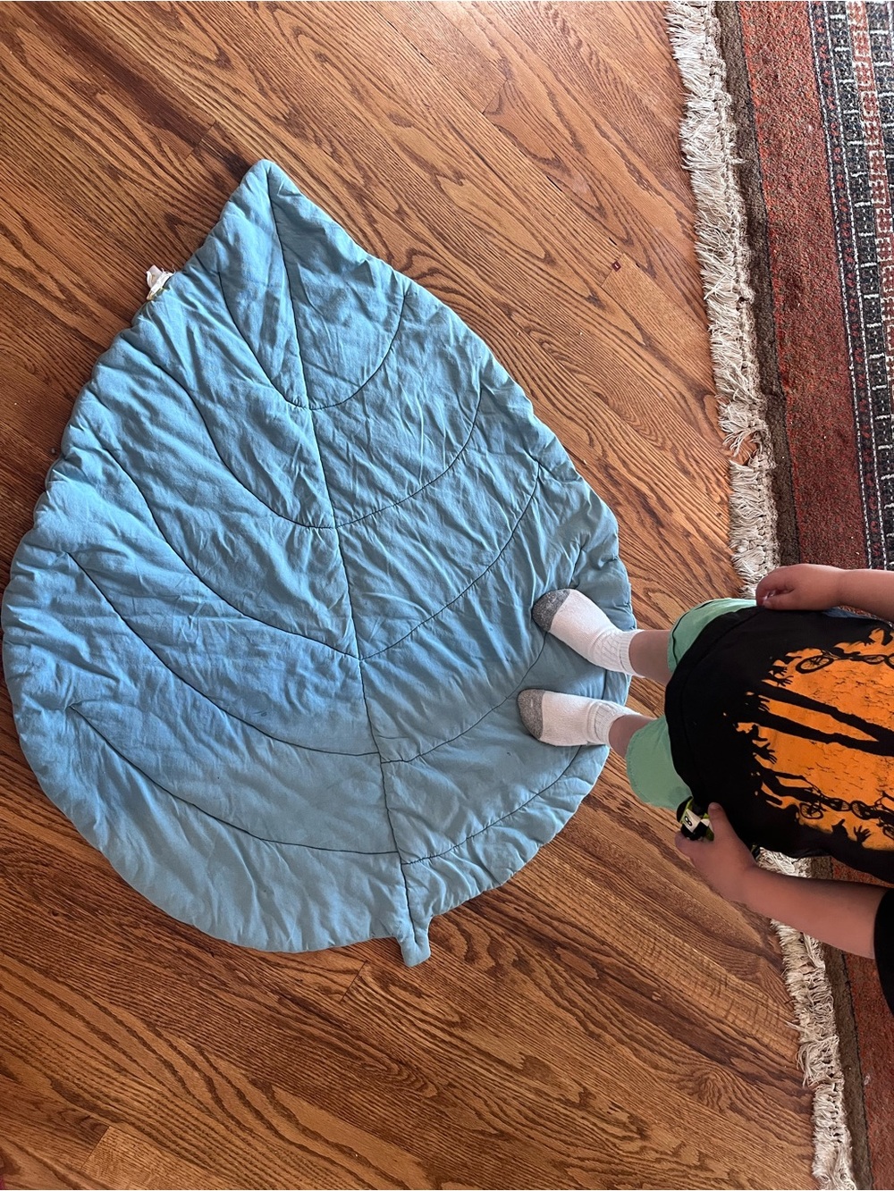 Leaf Quilted Rug - Picture 2 of 3
